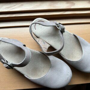 Dankso tan Sam mary janes